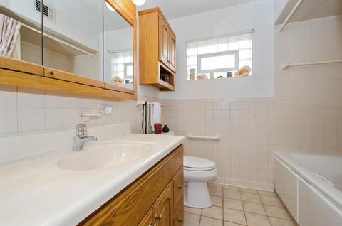 7116 W Wright Ter, Niles, IL 60714 photo 9