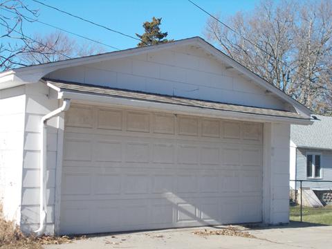 211 W 1st St, Spring Valley, IL 61362 photo 4