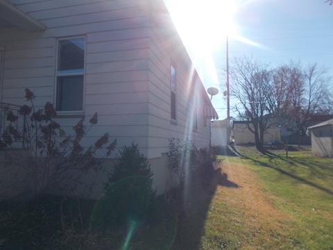 211 W 1st St, Spring Valley, IL 61362 photo 17