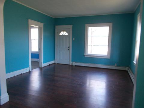 211 W 1st St, Spring Valley, IL 61362 photo 5