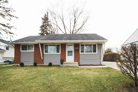 1305 Palm Dr, Wheeling, IL 60090 photo 1