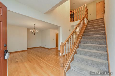 15535 S Robin Ct, Plainfield, IL 60544 photo 3