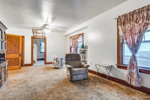 828 Watson St, Aurora, IL 60505 photo 4