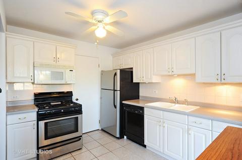 1540 Heather Ct #C2, Wheeling, IL 60090 photo 4