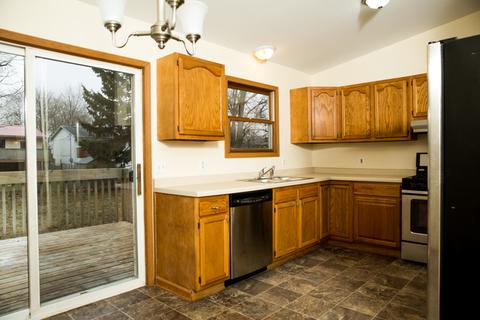 528 Park Rd, Lakemoor, IL 60051 photo 6