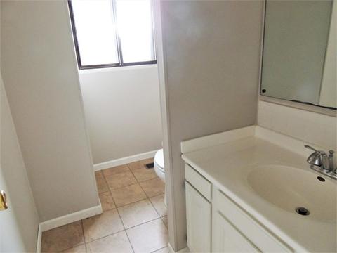 2202 Schuyler Dr, Peru, IL 61354 photo 5