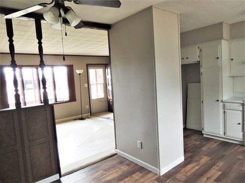 2202 Schuyler Dr, Peru, IL 61354 photo 10