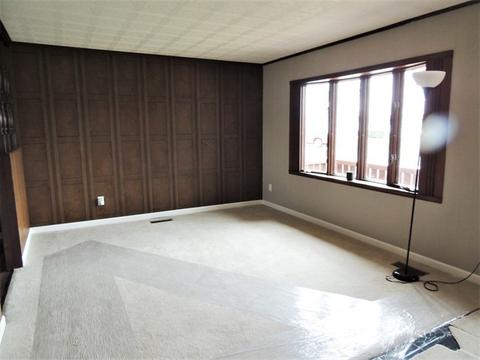 2202 Schuyler Dr, Peru, IL 61354 photo 6