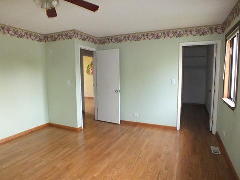 1845 Wright Ln, Hanover Park, IL 60133 photo 9