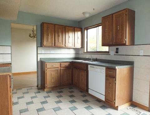 1845 Wright Ln, Hanover Park, IL 60133 photo 2