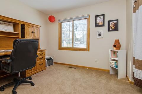 20 Meadow Ln, Oakwood Hills, IL 60013 photo 7