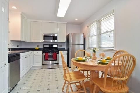 719 Spring St, Roselle, IL 60172 photo 3