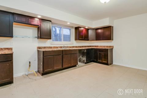 729 Simms St, Aurora, IL 60505 photo 4