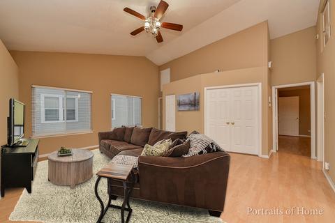 1015 Pheasant Run Ln, Aurora, IL 60504 photo 6