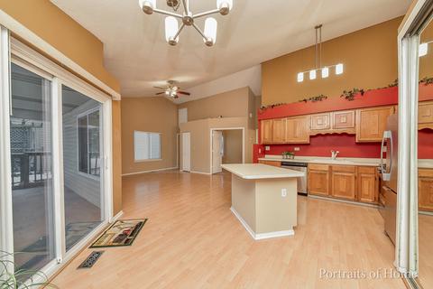 1015 Pheasant Run Ln, Aurora, IL 60504 photo 14