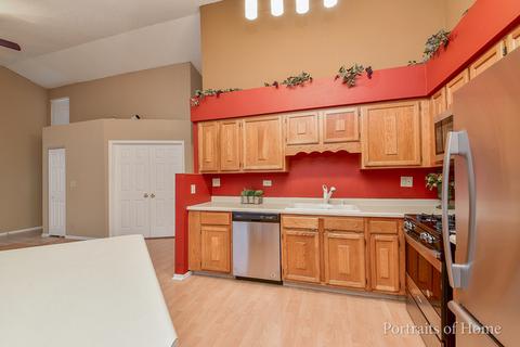 1015 Pheasant Run Ln, Aurora, IL 60504 photo 12