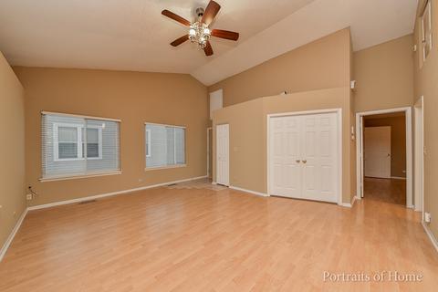 1015 Pheasant Run Ln, Aurora, IL 60504 photo 5