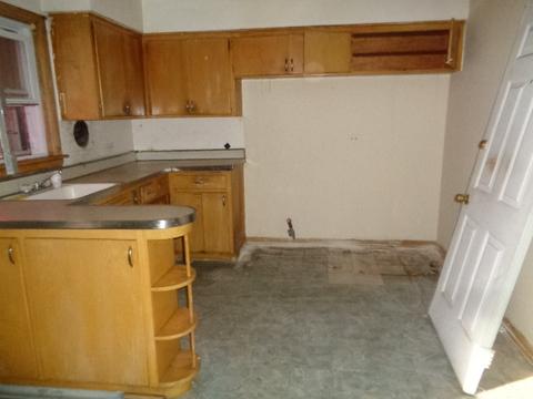 417 E 107th St, Chicago, IL 60628 photo 9