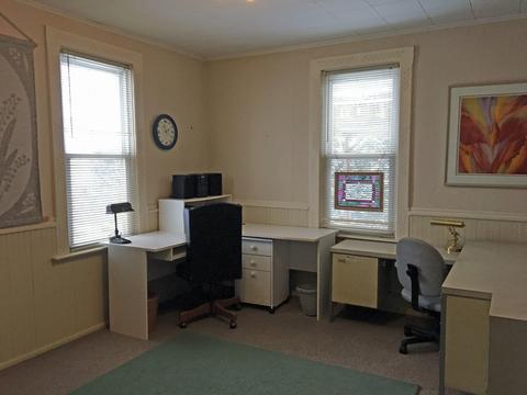 306 S 3rd St, Oregon, IL 61061 photo 9