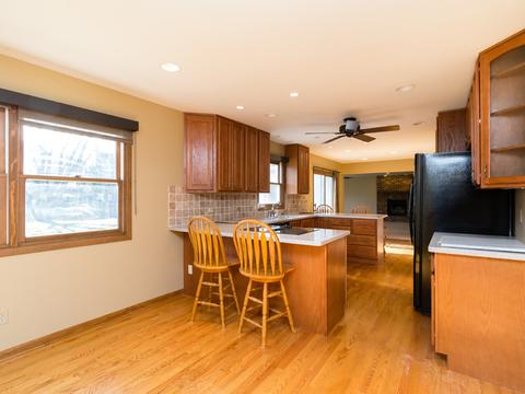 3425 W Bretons Dr, Mchenry, IL 60050 photo 3