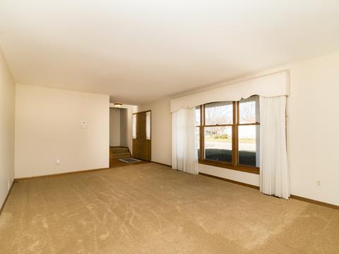3425 W Bretons Dr, Mchenry, IL 60050 photo 11