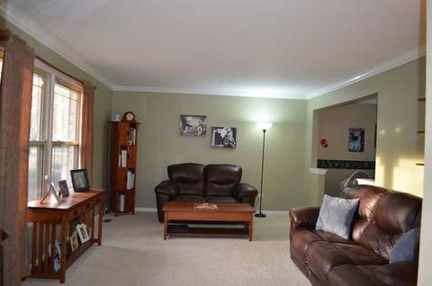 649 Eichler Dr, West Dundee, IL 60118 photo 3