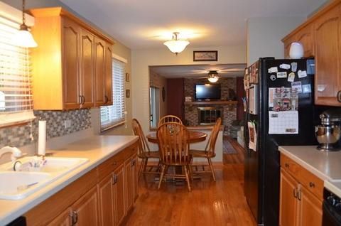 649 Eichler Dr, West Dundee, IL 60118 photo 7