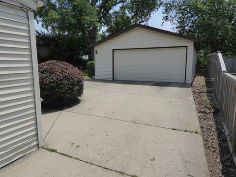 1401 Palm Dr, Wheeling, IL 60090 photo 12
