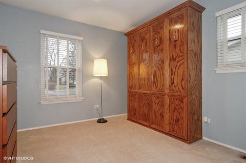 1401 Palm Dr, Wheeling, IL 60090 photo 7