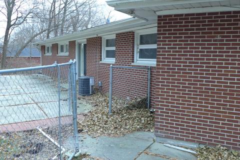 906 N Harrison St, Algonquin, IL 60102 photo 2