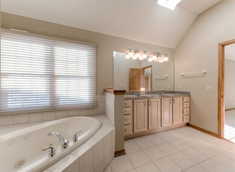 12152 Winterberry Ln, Plainfield, IL 60585 photo 28