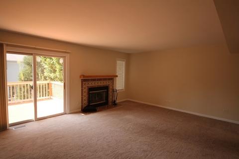 925 Old Oak Cir, Algonquin, IL 60102 photo 4