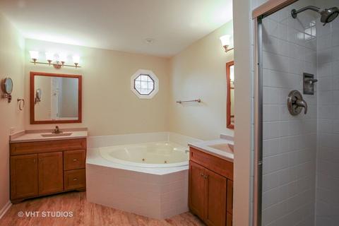 925 Old Oak Cir, Algonquin, IL 60102 photo 10