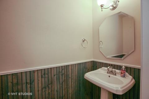 925 Old Oak Cir, Algonquin, IL 60102 photo 14