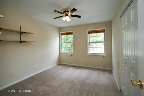 925 Old Oak Cir, Algonquin, IL 60102 photo 12