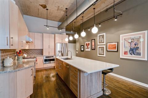 17 N Loomis St #2D, Chicago, IL 60607 photo 5