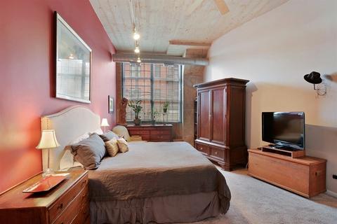 17 N Loomis St #2D, Chicago, IL 60607 photo 10