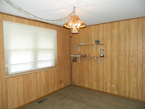 4025 Suffolk Ln, Hoffman Estates, IL 60192 photo 12