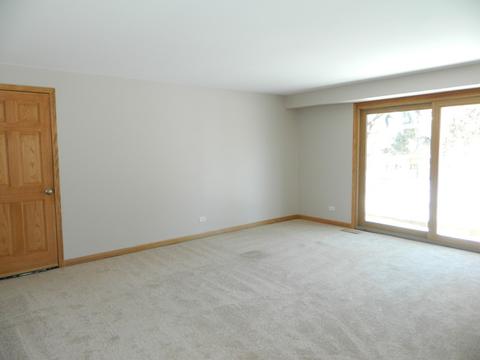 4025 Suffolk Ln, Hoffman Estates, IL 60192 photo 9
