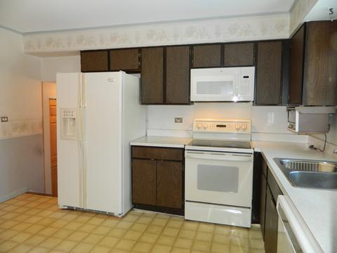 4025 Suffolk Ln, Hoffman Estates, IL 60192 photo 7
