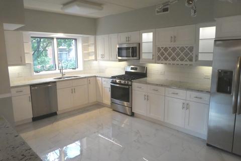 1675 Mill St #202, Des Plaines, IL 60016 photo 8