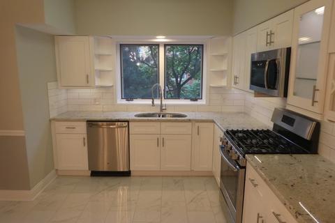 1675 Mill St #202, Des Plaines, IL 60016 photo 7