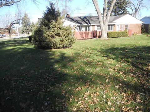 1061 Summit St, Elgin, IL 60120 photo 3