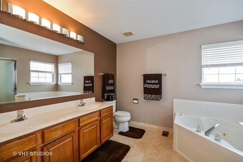 2048 Grovetown Dr, Bartlett, IL 60103 photo 13
