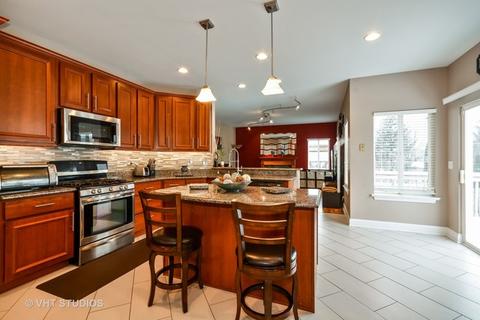 2048 Grovetown Dr, Bartlett, IL 60103 photo 7