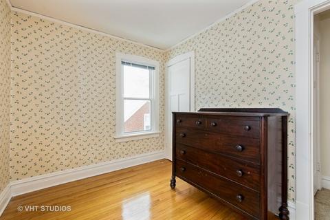915 N Main St, Wheaton, IL 60187 photo 9