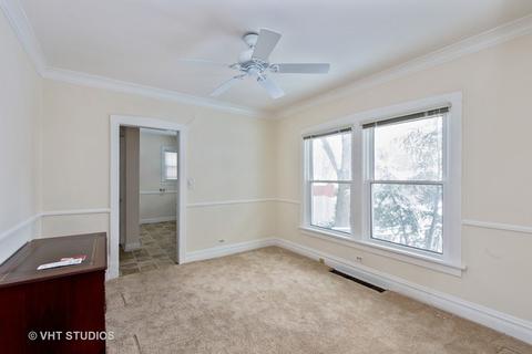 915 N Main St, Wheaton, IL 60187 photo 4