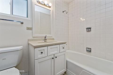 915 N Main St, Wheaton, IL 60187 photo 6