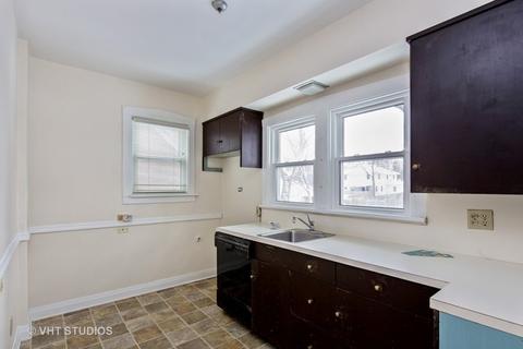915 N Main St, Wheaton, IL 60187 photo 3