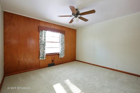 40 W519 Bowes Rd, Elgin, IL 60124 photo 4